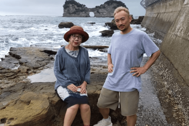 映画製作の現場でも松井さんを支えた息子・勇氣さんと