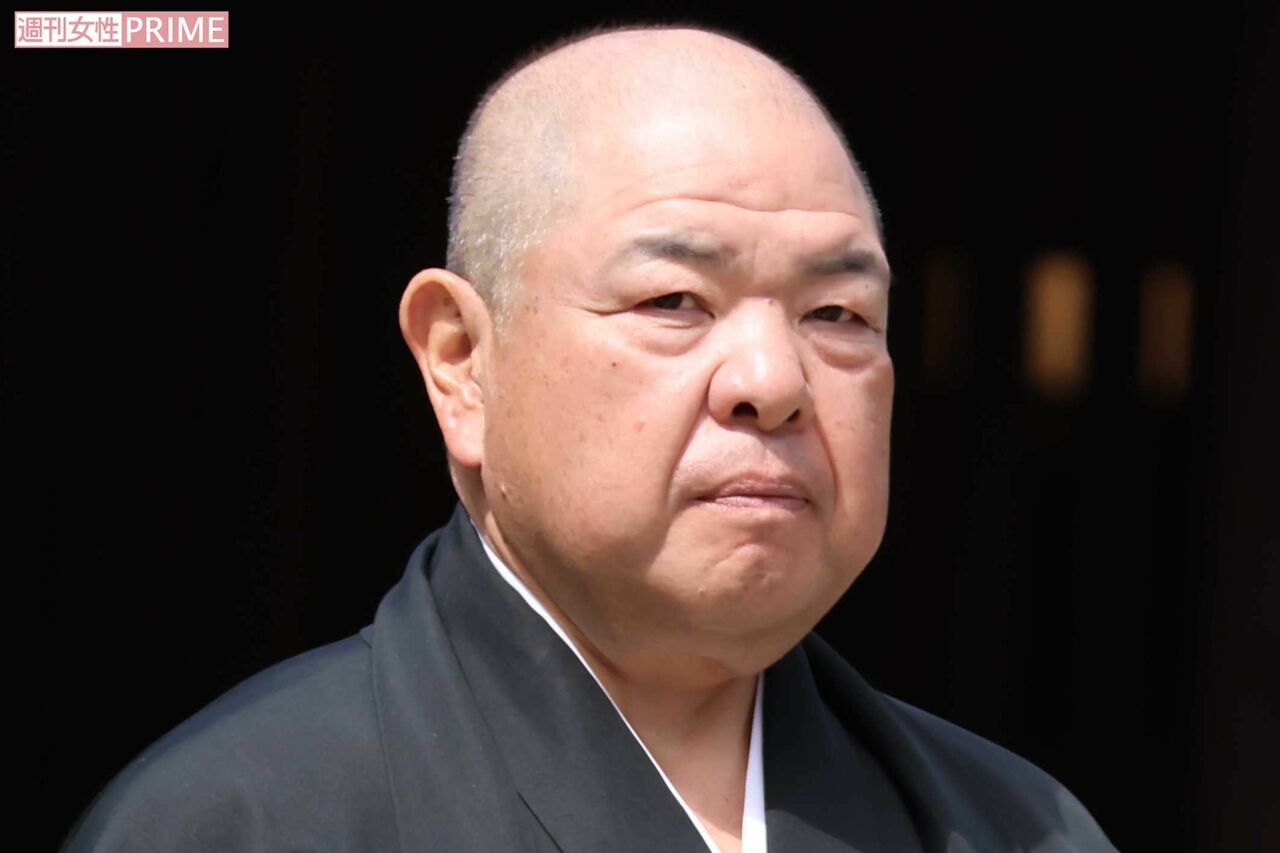 8/25大相撲黒部場所　4列目2枚！　値下げ可能 相撲協会が13億円超の黒字記録のウラで「ほぼ休みなしの過密巡業」と