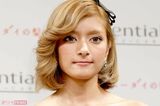 ローラ、日本で運転免許合宿に参加するも“黒ずくめ”露出ゼロの…