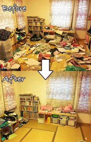 共働きの夫婦、小学校と幼稚園の子どものいるご家族宅。「小学生のお子さん以外、全員発達障害と診断されています。物が多いので足の踏み場もない状態でした」