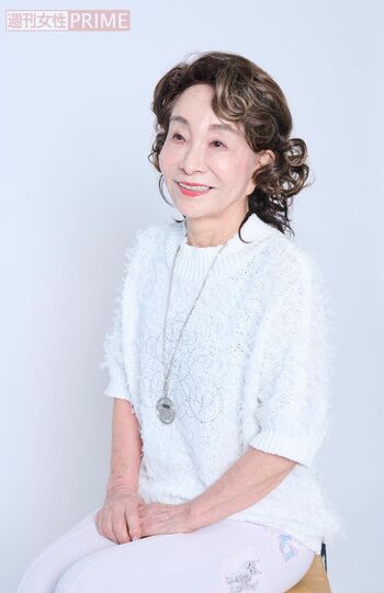 高岡邦子さん●1943年生まれ、東京都出身。内科医師。元高岡クリニック院長。人工股関節の手術を経験後、79歳で「ミセスユニバースジャパン2022」に出場し、5位入賞。現在はシニアモデルとしてCMやテレビに出演。 撮影/山田智絵