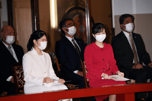 2022年11月、秋季雅楽演奏会を一緒に鑑賞した愛子さまと佳子さま