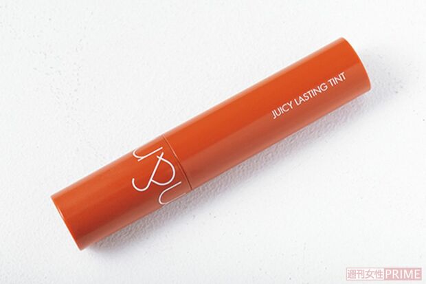 rom&ndジューシーランスティングティント08　撮影／矢島泰輔　※画像をクリックするとAmazonの商品ページにジャンプします。