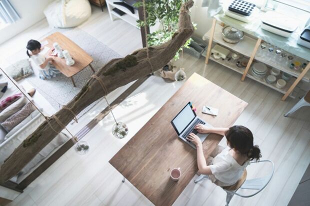 育児と両立させて頑張って働いても恩恵ナシでは、女性活躍の妨げに　※画像はイメージです