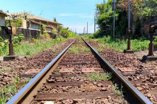 経営破たんした国鉄の長期債務の一部をたばこ特別税として負担している　※画像はイメージです