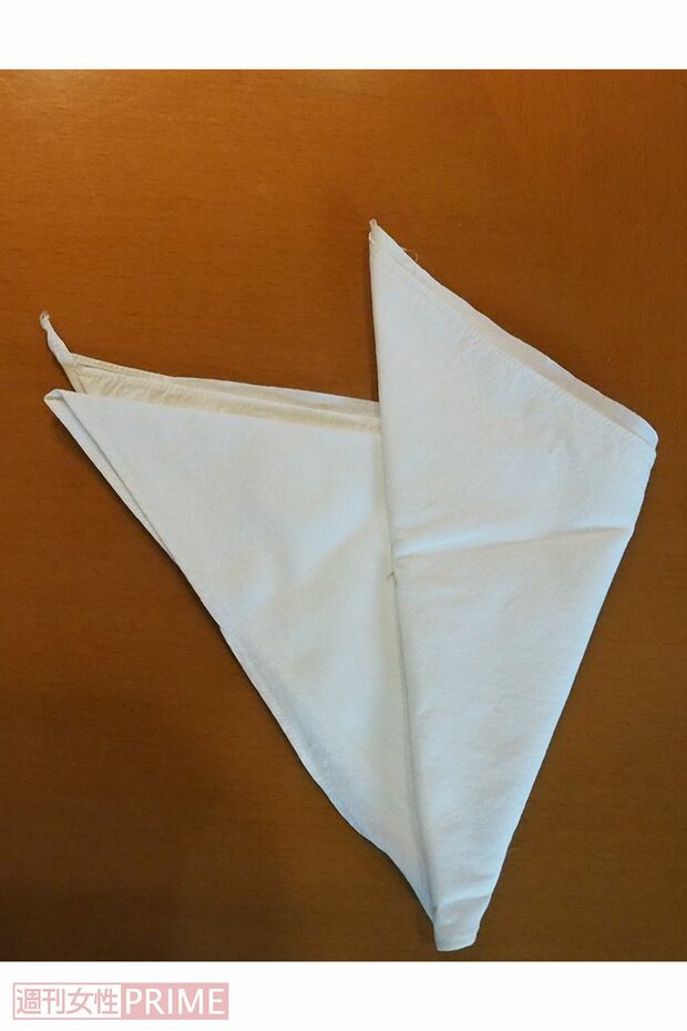 自宅の薬箱の中から見つかった当時の三角巾