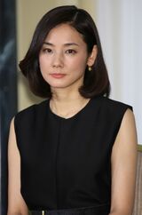 吉田羊と交際報道の中島裕翔、女性スタッフにチューも