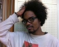 こう見えて蒲田生まれ浦安育ち。英語はまったくできません!