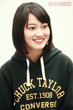 吉本実憂 撮影/佐藤靖彦