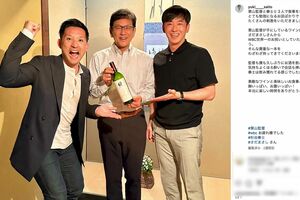 WBC優勝後に栗山英樹監督との再会を報告した斎藤佑樹氏(公式インスタグラムより)