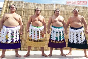 ４横綱が揃ったお台場巡業。左から、稀勢の里、日馬富士、鶴竜、白鵬（撮影／横野レイコ）