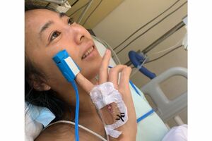 脳出血で入院中の松永知子さん（本人提供）