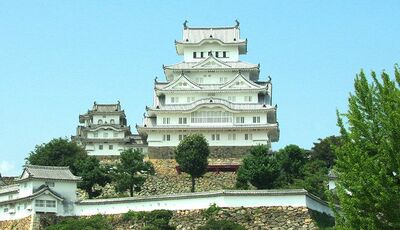 世界遺産の姫路城が入城料を1000円→2500円に“爆上げ”するもルーブル美術館のような「外国人料金」を設定…