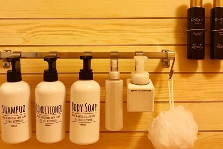 お風呂場のきれいをいつまでも保つ“浮かす”技