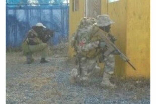 サバイバルゲームに参加する野崎祐也容疑者（本人SNSより、一部加工）