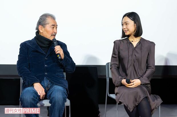 藤竜也（左）古川琴音（2026年3月、NHK『魯山人のかまど』取材会にて）