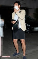 直撃取材に答える石田