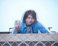 渋谷駅をジャック! 巨大“木村拓哉”バルーンのお値段