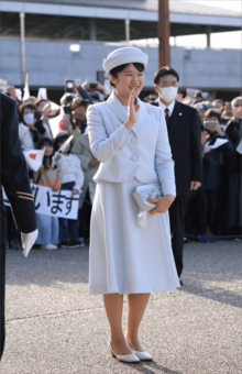 3月27日、奈良県・橿原神宮前駅で居合わせた人々に手を振られた