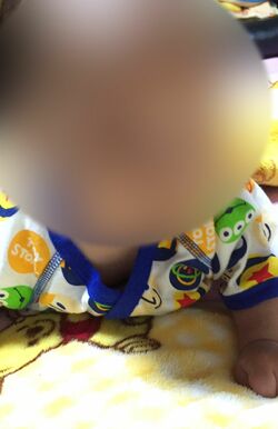 事件性はなく窒息死したという次男の死因は、きちんとした究明が行われたのだろうか（両容疑者のSNSより）