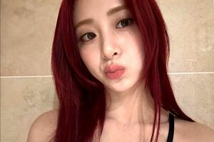 LESSERAFIMのメンバー・ユンジン(本人インスタグラムより)