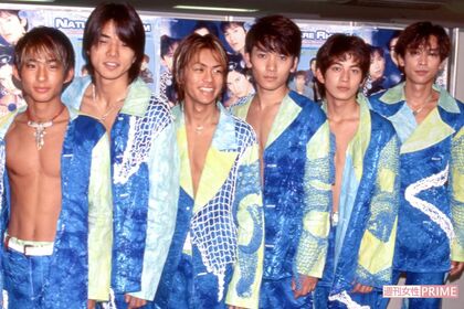 1997年、全国ツアー『WAになっておどろう』中のV6(撮影:本誌写真班)
