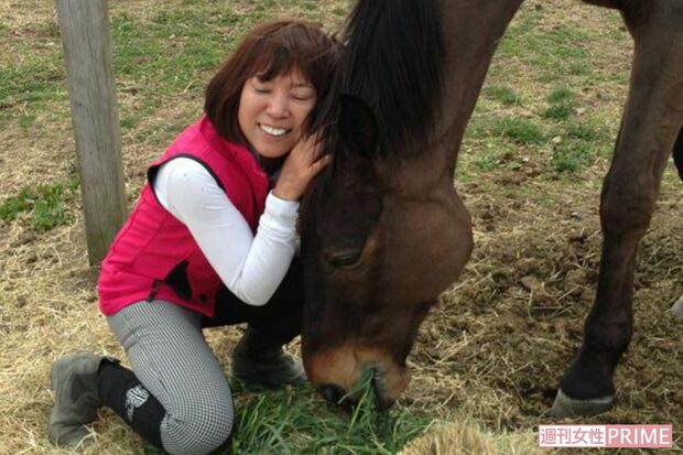 勤務先の同僚は容疑者のバブリーな趣味に気づかなかった？（田村容疑者のFacebookより）