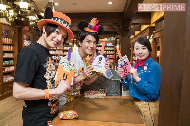 たくさん詰めたら、3種のポーチから好みのものを選んで完成！　撮影／廣瀬靖士(c)Disney