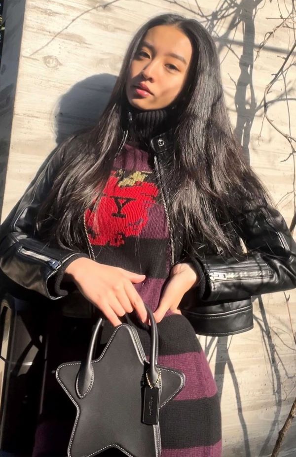 『コーチ』のアイテムを使ってコーディネートした私服(Koki,公式インスタグラムより)