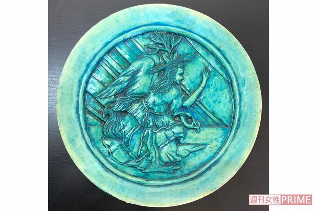 川西さんが15歳のとき制作したレリーフ作品