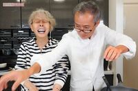 研ナオコの“イケオジ”夫が明かす結婚生活35年、夫婦円満保つ秘訣「雑談力」とは?