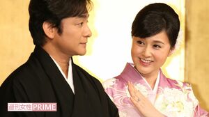'16年3月31日、都内ホテルで結婚会見を行った愛之助と紀香