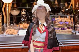 『ハリー・ポッター』のコスプレも露出度が少なめ（インスタグラムより　画像は一部編集部で加工）