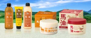 馬油を使ったアイテムの数々。海外からの旅行者も注目する（アズマ商事ホームページより）