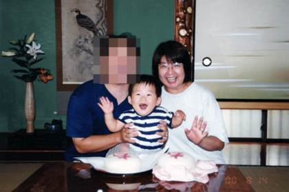 35歳のときに養子の息子を迎え、親子3人の生活が始まった