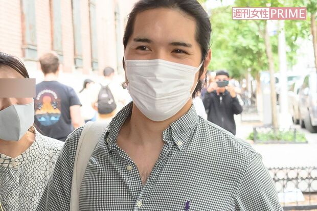 NY州の司法試験初日を終えた小室圭さんを記者が直撃すると笑みを浮かべて