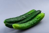 お茶菓子としてキュウリが出てくる国は？