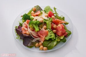 サーモンのマリネサラダ 撮影/廣瀬靖士