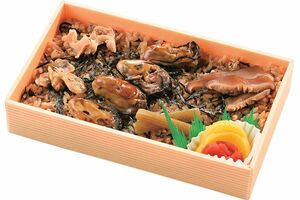 「氏家かきめし」（1080円）