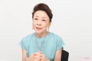 いけなみ・しの 1955年、東京都生まれ。五代目古今亭志ん生を祖父に、十代目金原亭馬生を父に持つ噺家一家で育ち、15歳で入った俳優小劇場の解散後、新国劇へ。’74年、映画『沖田総司』やNHK連続テレビ小説『鳩子の海』から俳優として本格的に活動。大河ドラマ『風と雲と虹と』(NHK)、『時間ですよ昭和元年』(TBS系)、近年は大河ドラマ『いだてん〜東京オリムピック噺〜』(NHK)などに出演。俳優の中尾彬さんと結婚後は、おしどり夫婦としてバラエティー番組にも登場。書評やエッセイなど文筆業でも活躍している。(撮影/近藤陽介)
