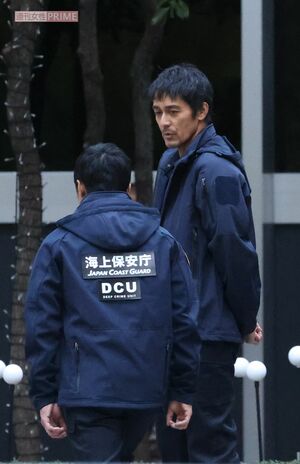 『DCU』撮影に臨む阿部寛