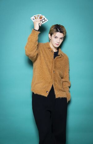 佐野勇斗、映画『トリリオンゲーム』では地方ロケで目黒蓮と食事に　撮影／吉岡竜紀