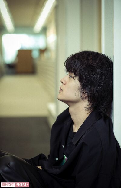 「僕も人生をかけて俳優をやっているので、何か挑戦的なところに惹かれてしまうんです」と話す池松壮亮 撮影/伊藤和幸