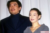 石橋貴明のフジ女性社員へ“下半身露出”「私、そういうの苦手なんで」と言われた元夫を持つ鈴木保奈美の赤…