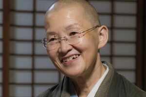 松山照紀さん…1962年生まれ。臨済宗妙心寺派松壽山不徹寺住職。48歳で出家し現在は尼僧庵不徹寺の庵主を務める。懐石勉強会、お香の会、被災地支援、修行体験の受け入れなど、活動は多岐にわたる。