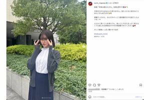 黒髪ボブにメガネ、落ち着いた色合いの服装の“清楚姿”を披露した王林(本人のインスタグラムより)