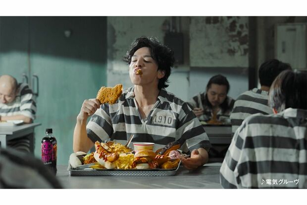『ギルティ炭酸 NOPE』CMに出演する生田斗真（サントリー提供）