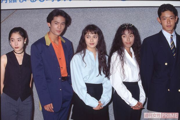 吾郎ちゃんが死んじゃった？　ラストが話題に。『二十歳の約束』。左から深津絵里、稲垣吾郎、牧瀬里穂、田中律子、筒井道隆。脚本は坂元裕二