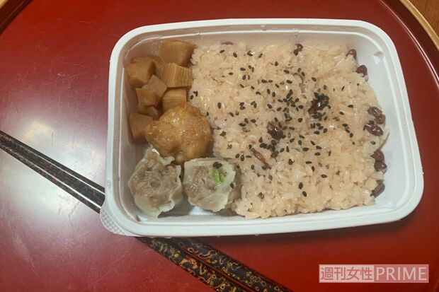 お赤飯弁当