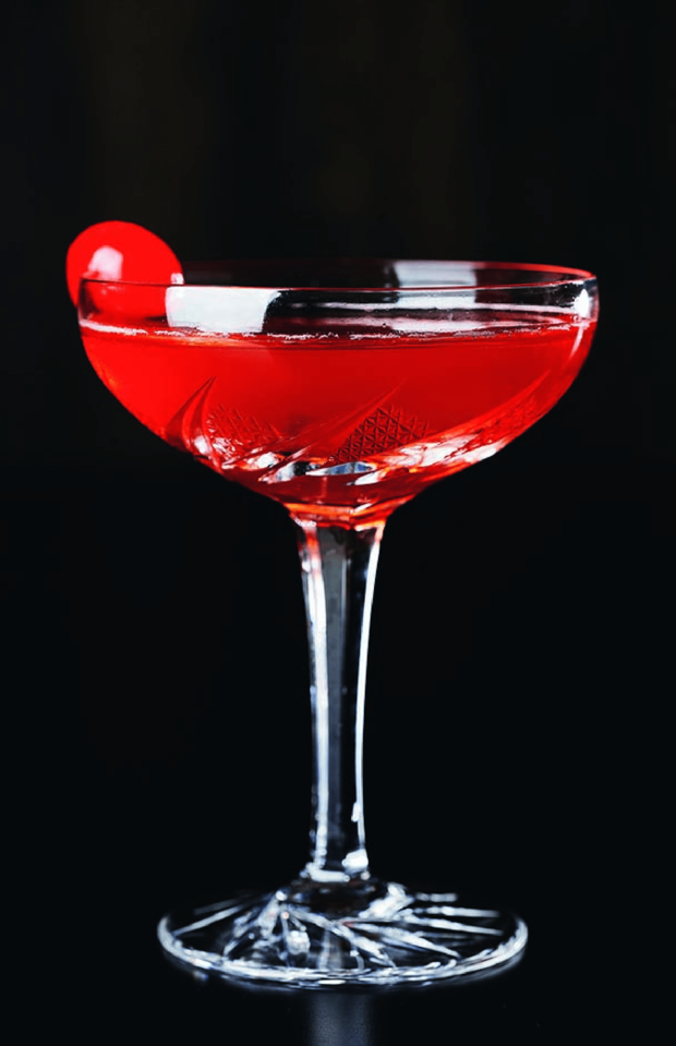 裕次郎さんが命名したオリジナルカクテル「クロスオーバー・ラブ」（1300円、サービス料、消費税込み）をホテル3階赤坂スクエアダイニングで提供。